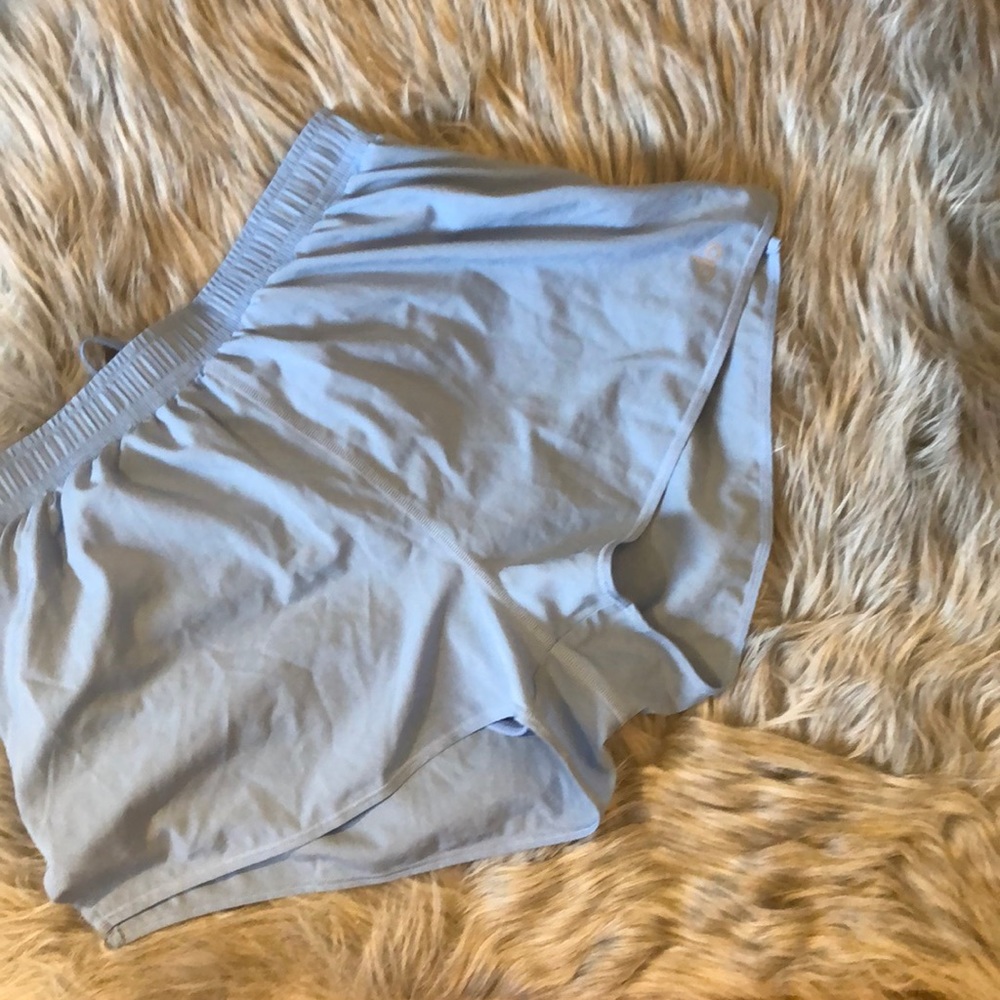 Alo shorts